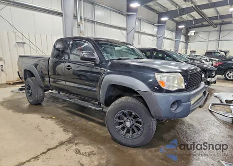 2009 Toyota Tacoma Base z USA, uszkodzony, nr VIN 5TEUX42N89Z612523